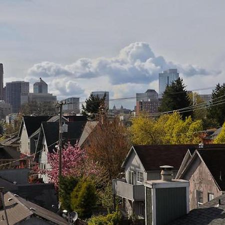 Central Modern Home With Rooftop Seattle Kültér fotó